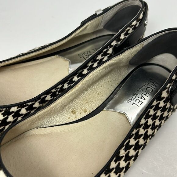 Michael Michael Kors Dion Houndstooth Haircalf Ballet Flat (Black/White) Size 6 - Picture 4 of 10